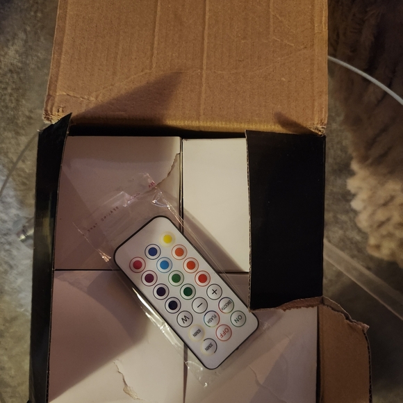 LED Light with Remote Control - Picture 3 of 9